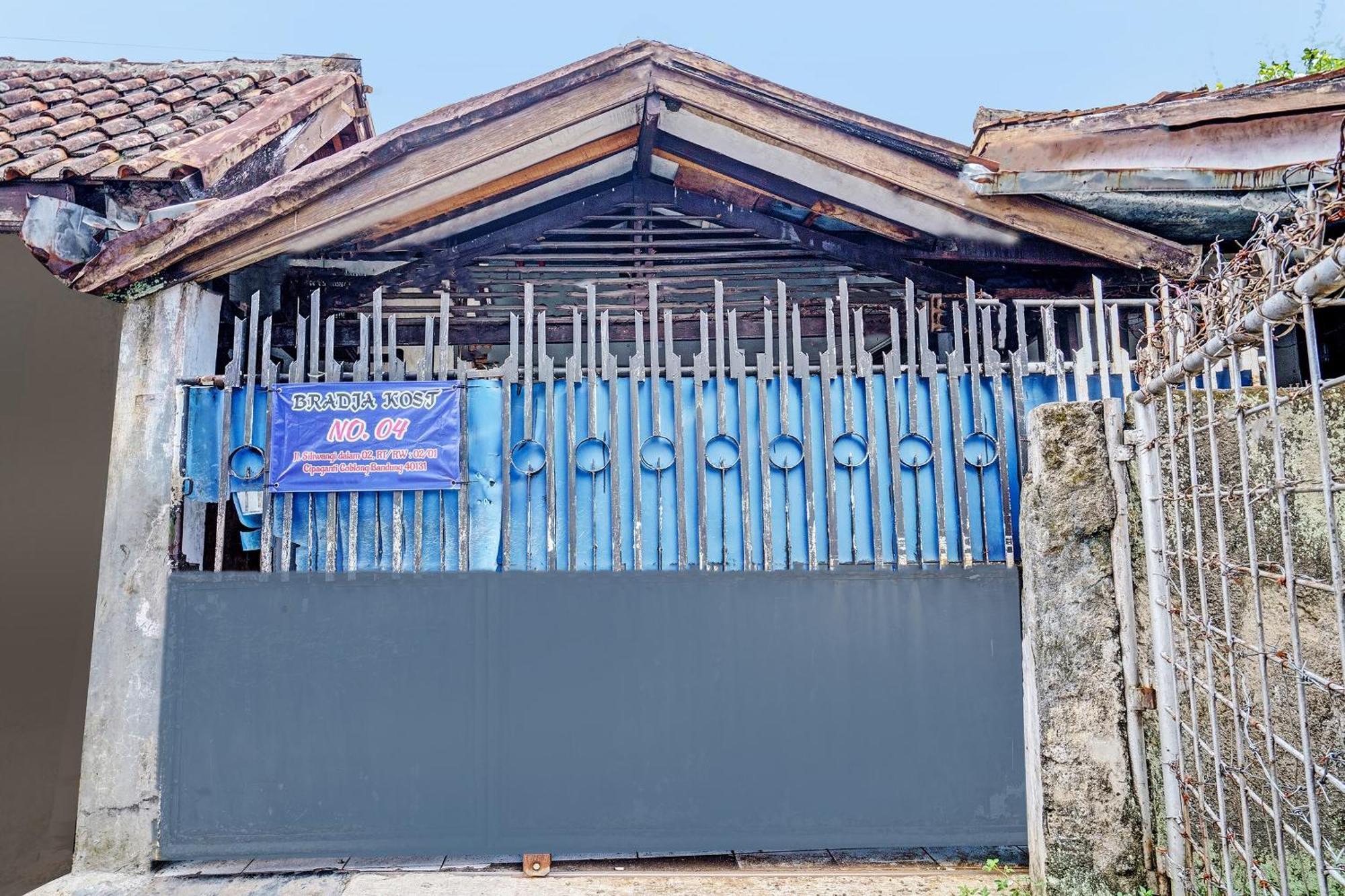 Oyo Life 92709 Kost Teras Cikapundung Syariah Bandung Exterior foto